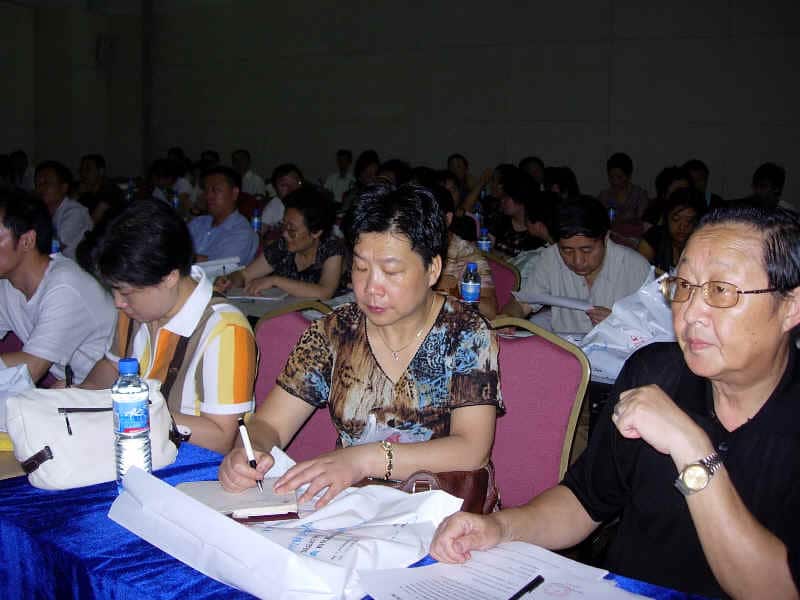 2006年上海市高气压医学会年中学术会议、高压氧质控中心年中工作会议及高压氧治疗医保约定服务评估总结联合会议内容